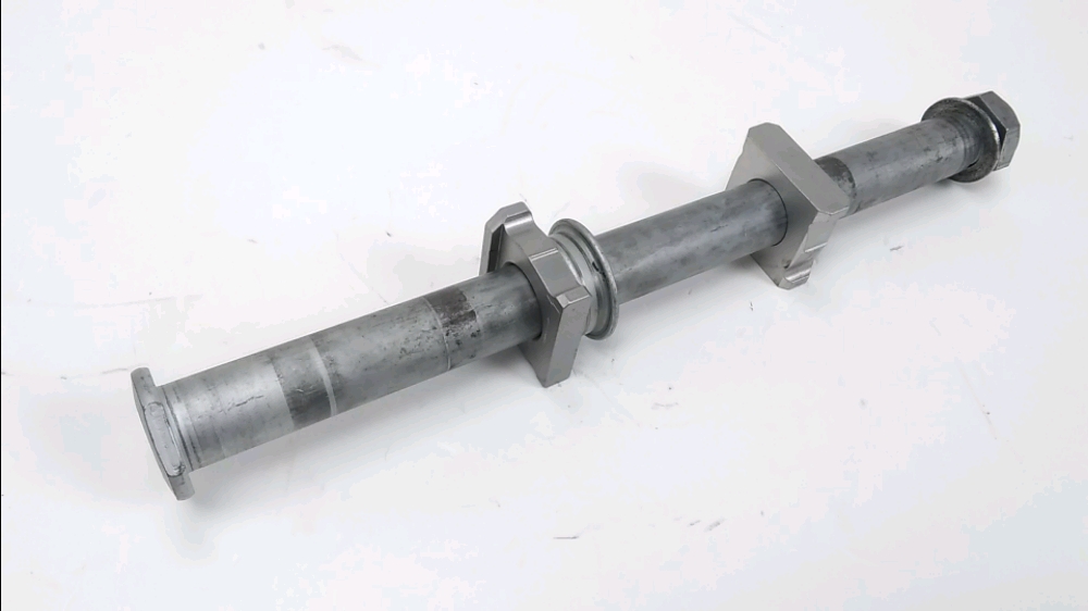 AXE DE ROUE ARRIERE