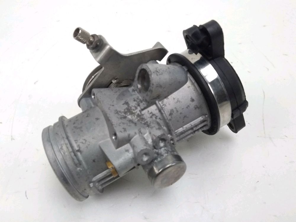 CORPS D'INJECTION DROIT