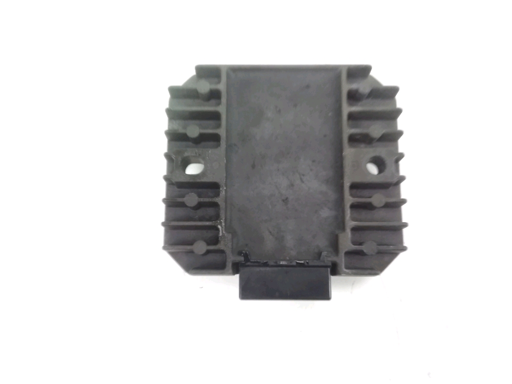 REGULATEUR DE TENSION