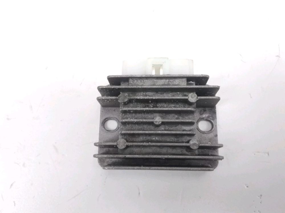 REGULATEUR DE TENSION