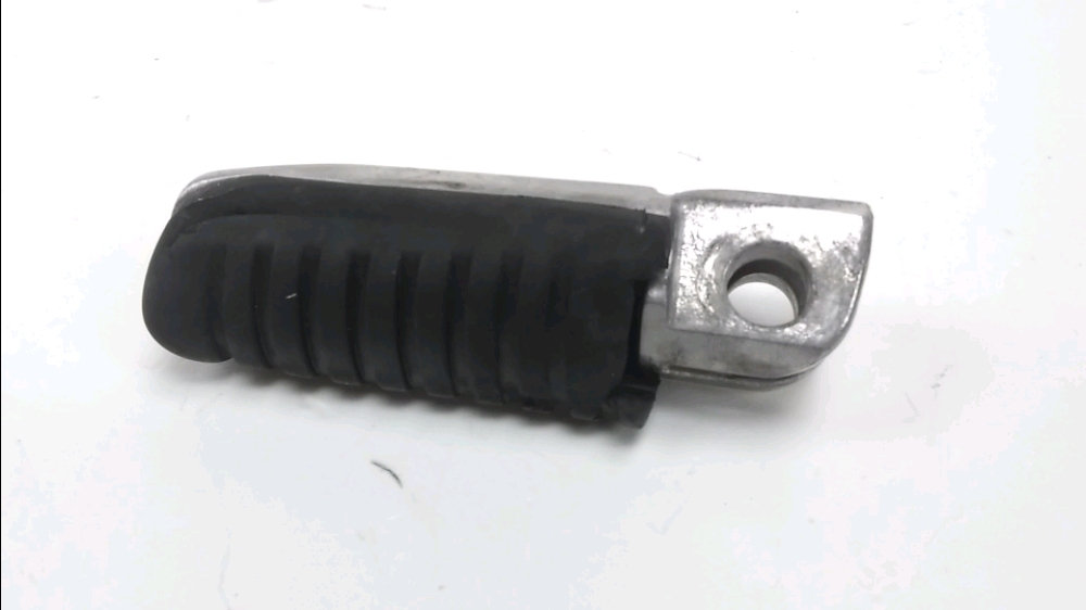 Repose pieds avant gauche