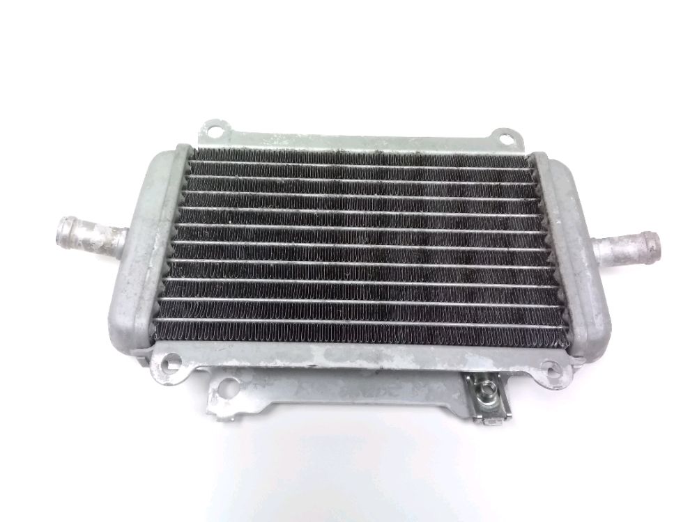 RADIATEUR EAU GAUCHE