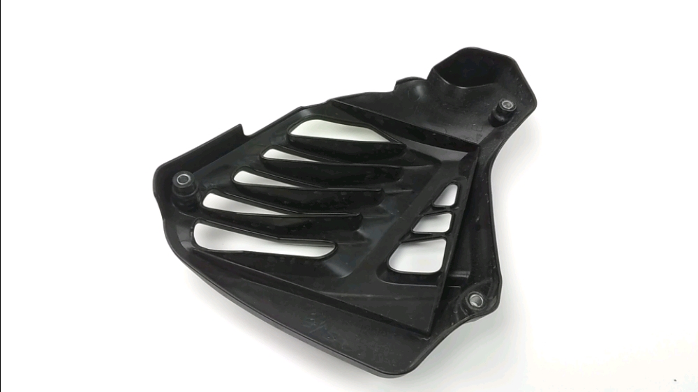 GRILLE DE RADIATEUR