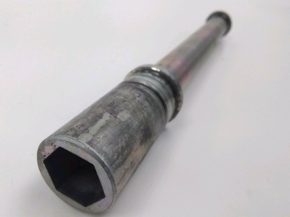 AXE DE ROUE AVANT