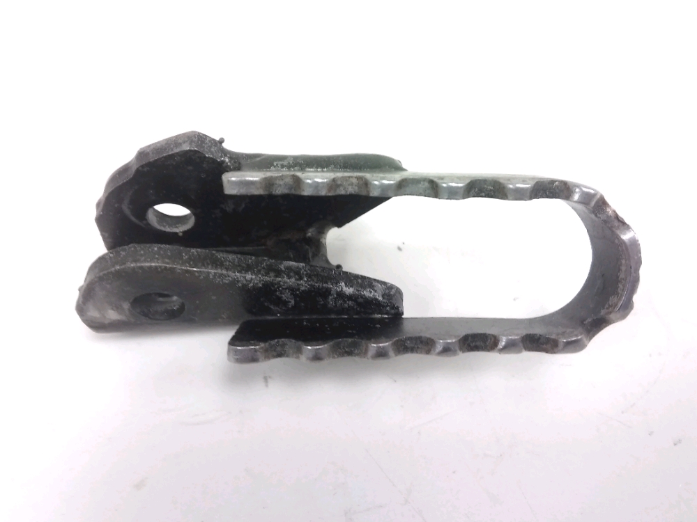 Repose pieds avant gauche