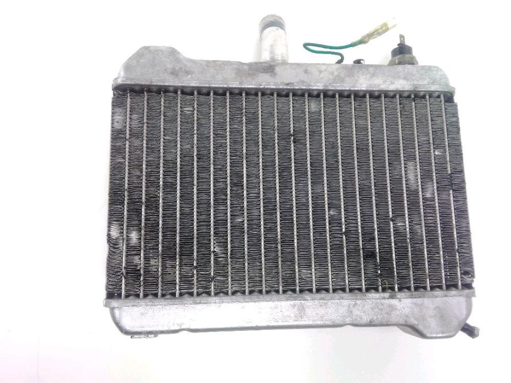 RADIATEUR EAU GAUCHE