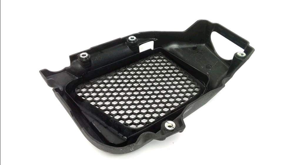 GRILLE DE RADIATEUR