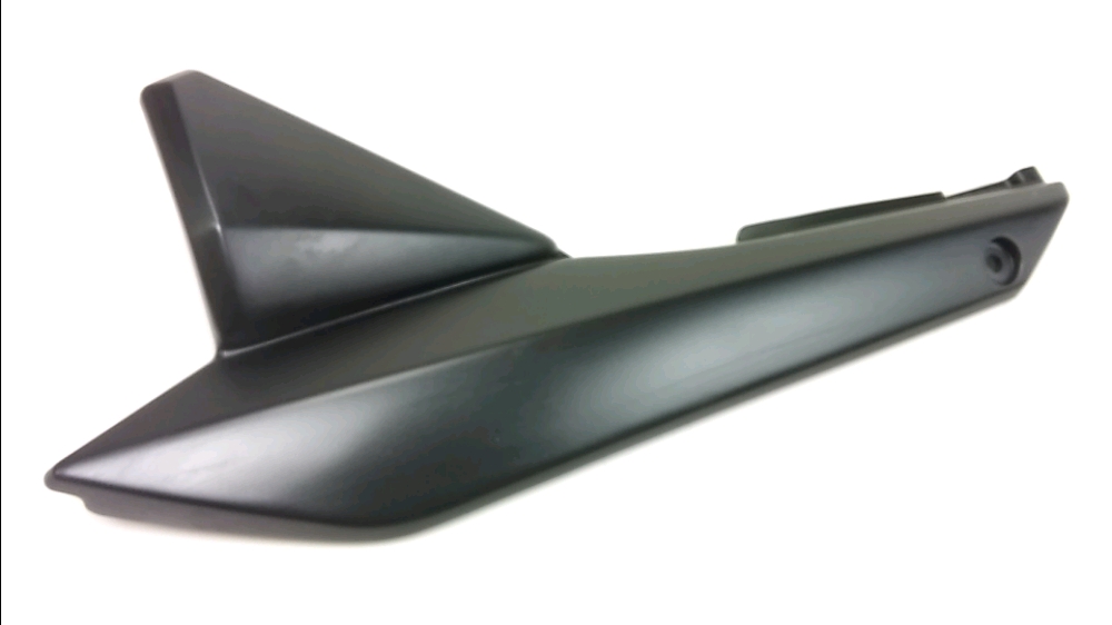 CACHE LATERAL GAUCHE