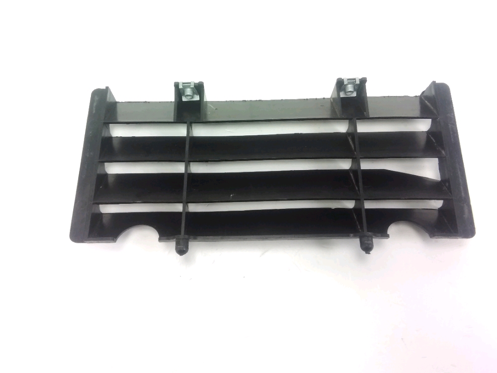 GRILLE DE RADIATEUR