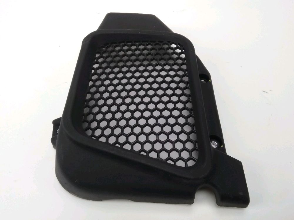 GRILLE DE RADIATEUR