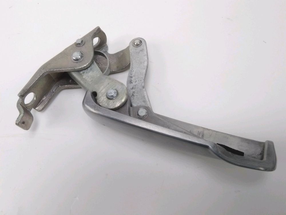 PLATINE ET REPOSE PIEDS ARRIERE DROIT