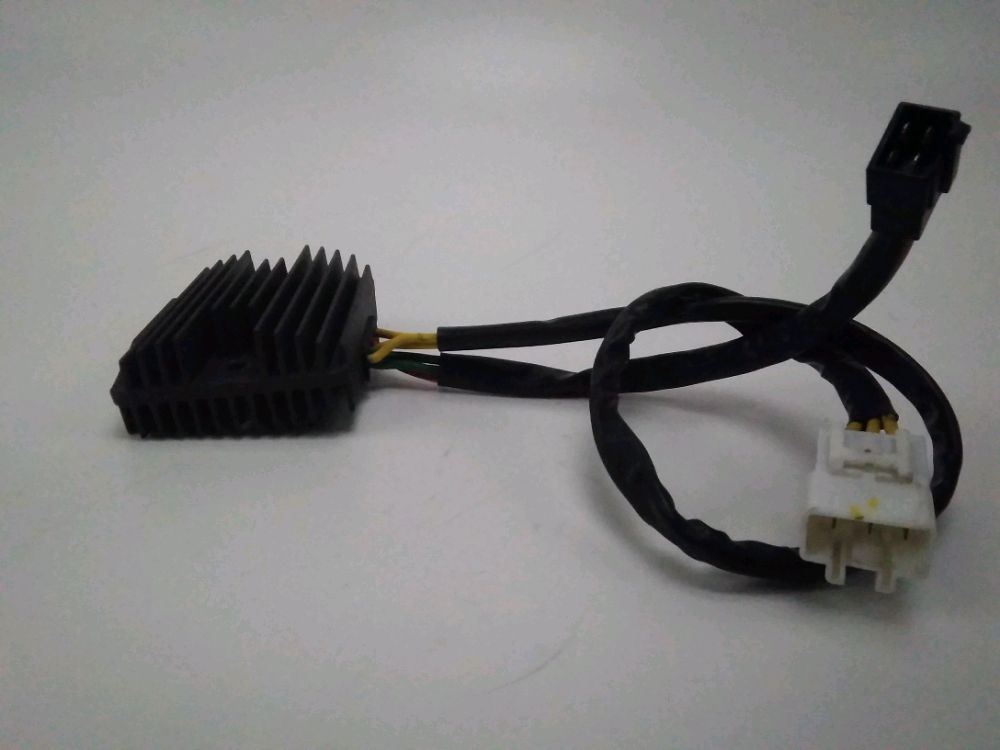 REGULATEUR DE TENSION