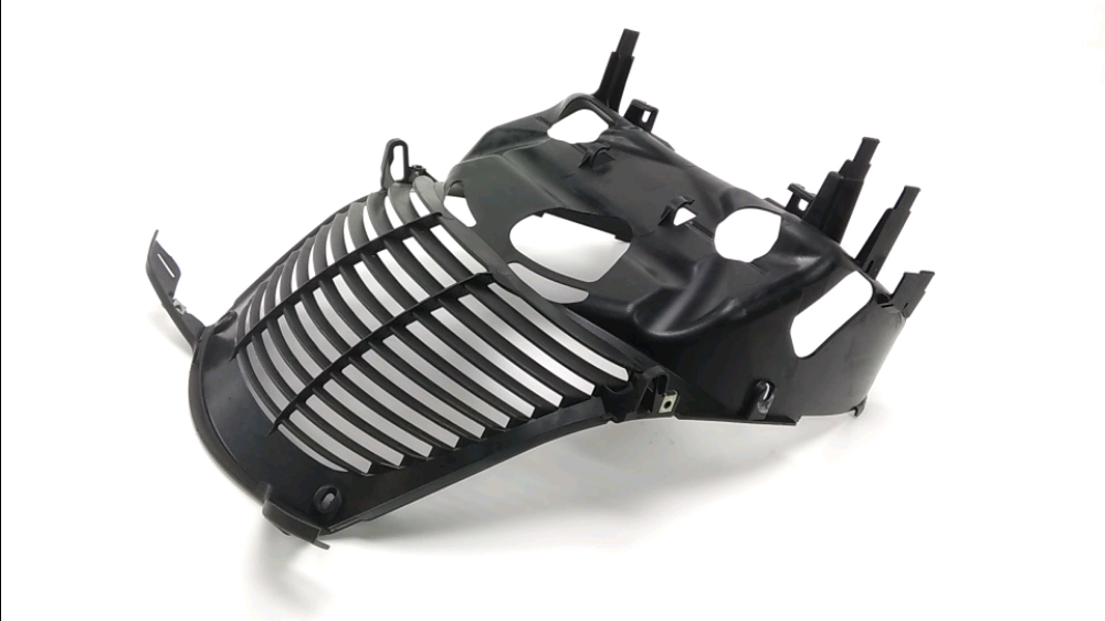 GRILLE DE RADIATEUR
