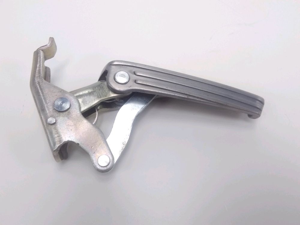 Platine et repose pieds arriere droit