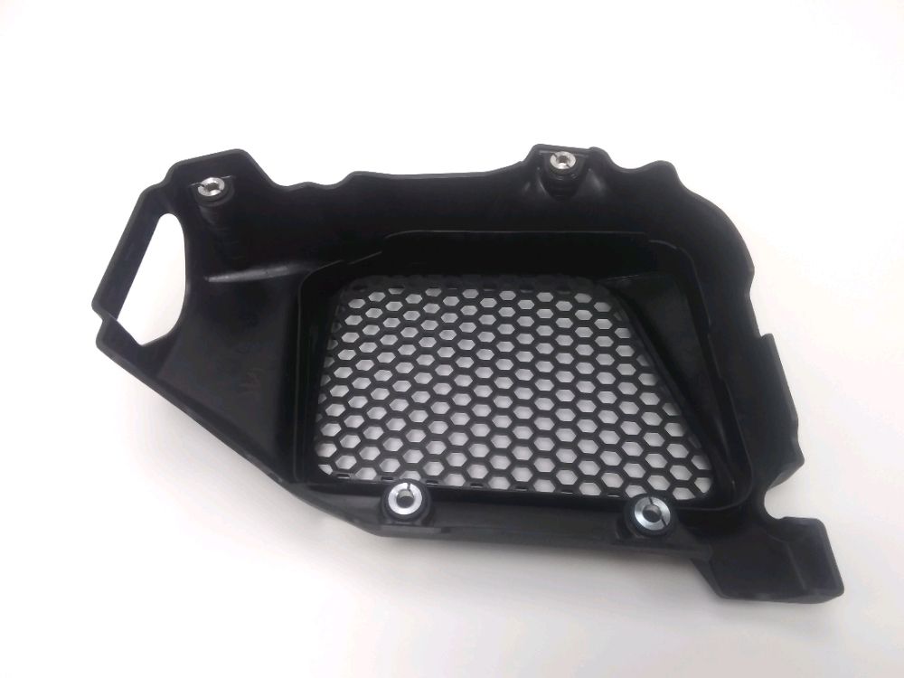 GRILLE DE RADIATEUR