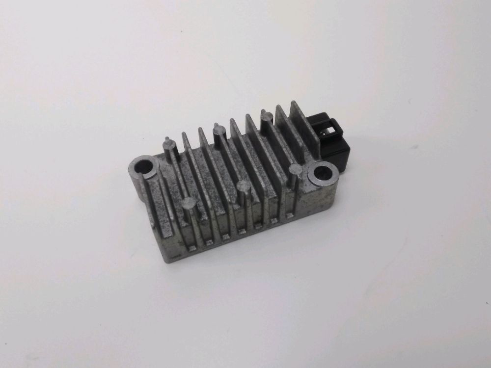 REGULATEUR DE TENSION
