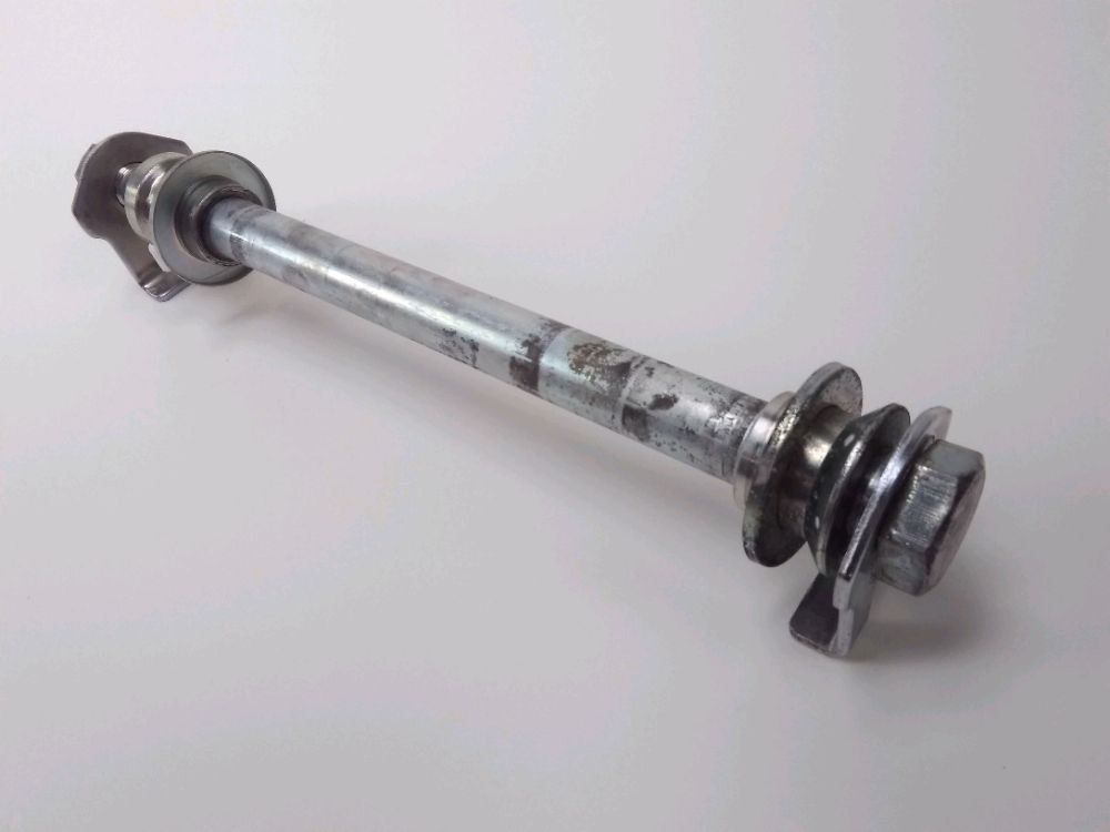 AXE DE ROUE ARRIERE
