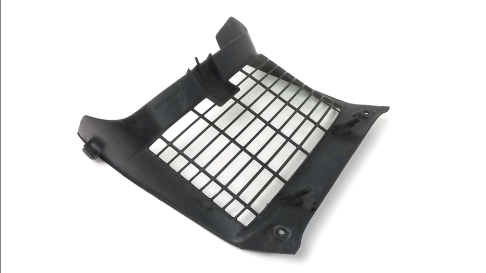 GRILLE DE RADIATEUR