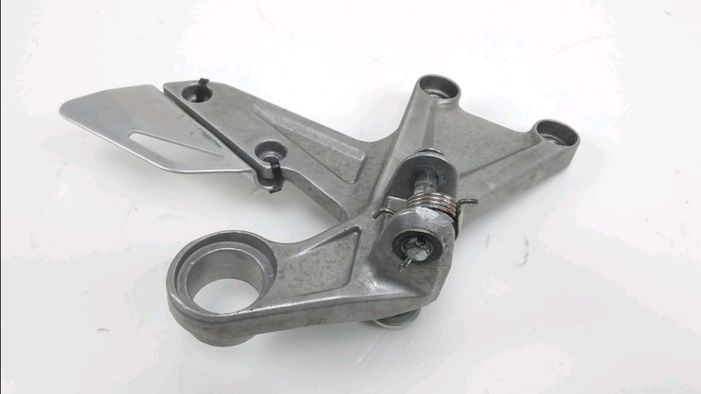 PLATINE AVANT DROITE