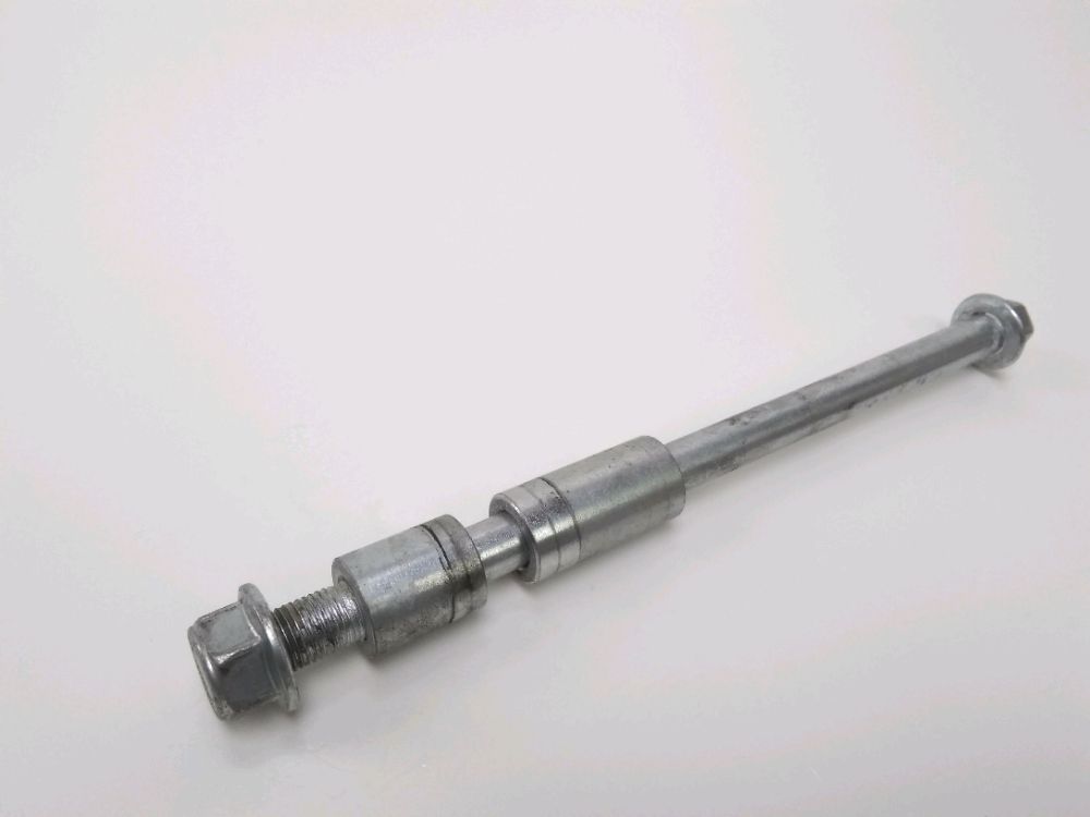 Axe de roue avant
