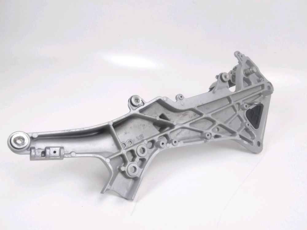 PLATINE AVANT DROITE COMPLETE