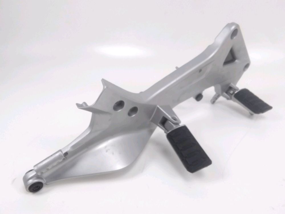 PLATINE AVANT DROITE COMPLETE