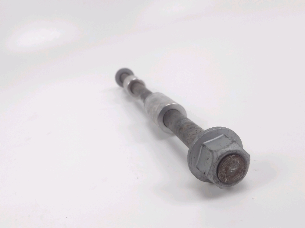 AXE DE ROUE AVANT