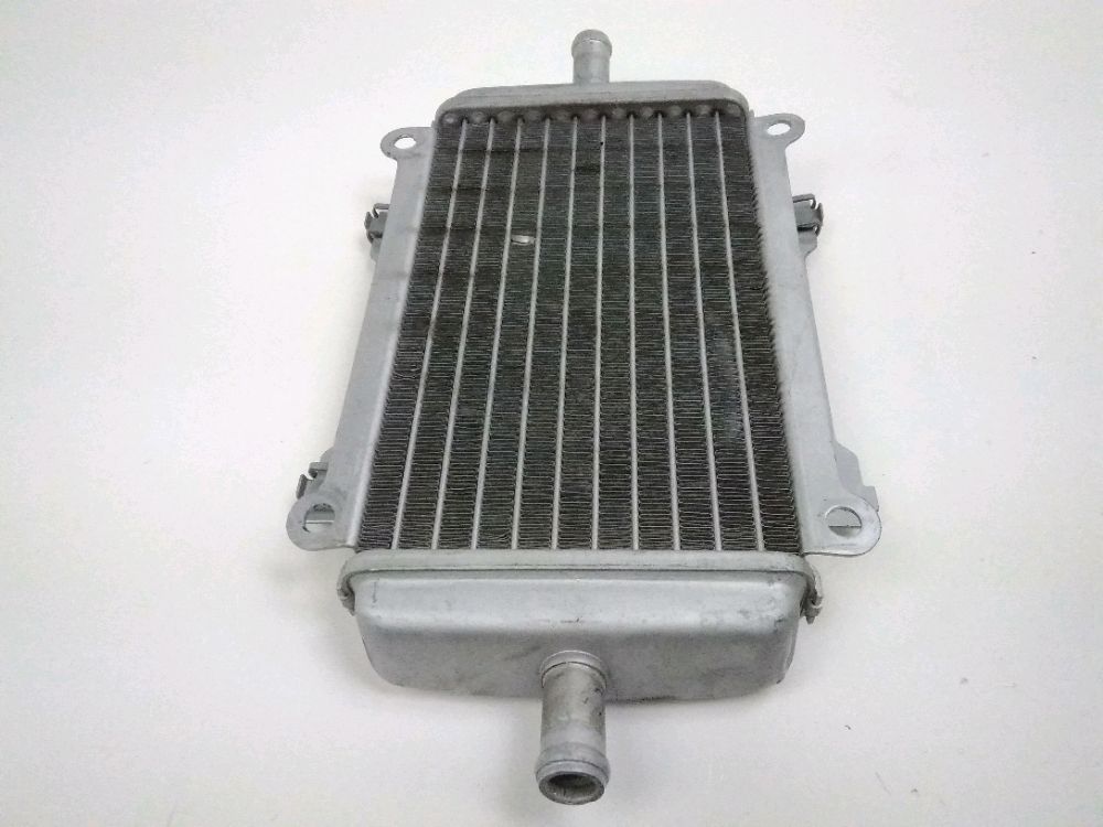 RADIATEUR EAU GAUCHE