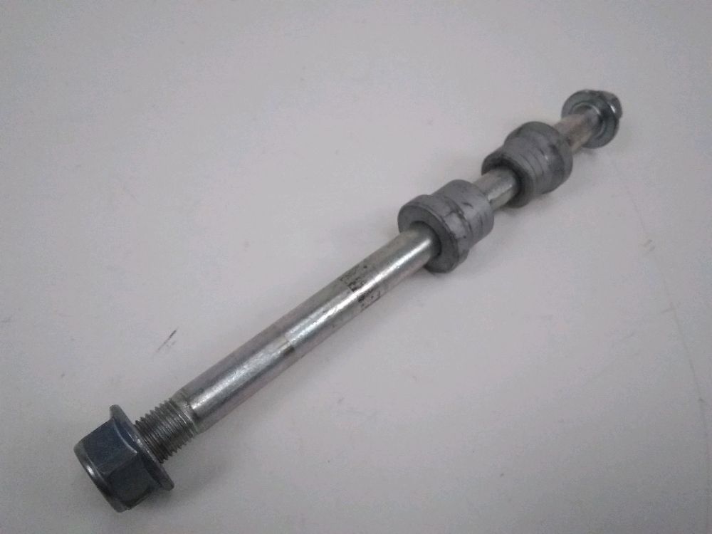 AXE DE ROUE AVANT