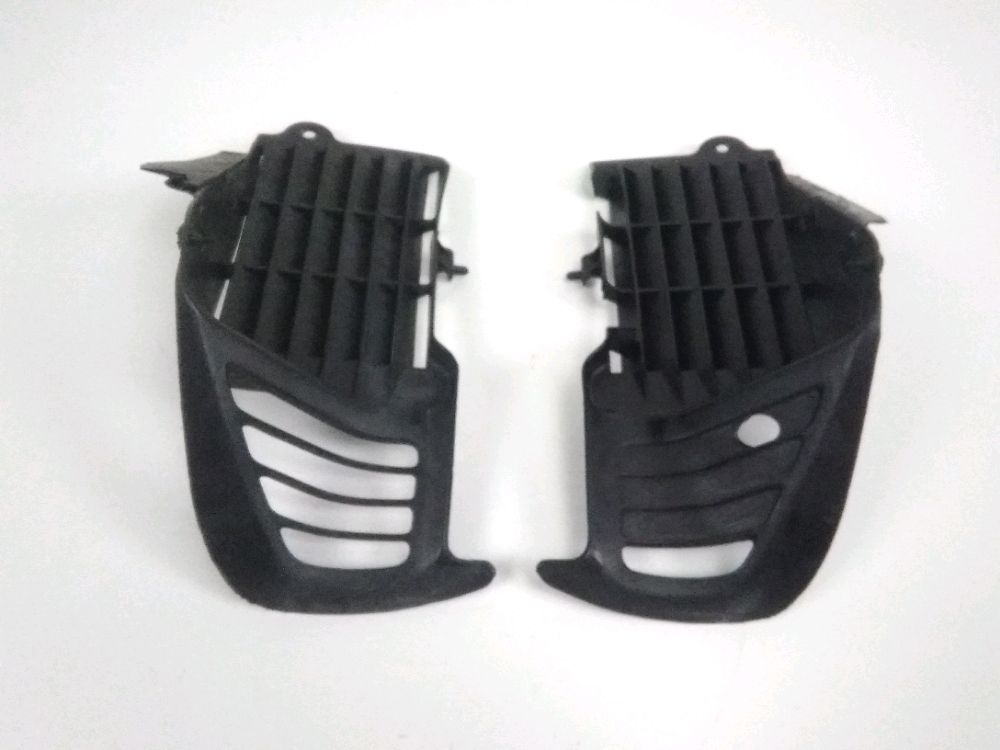 GRILLE DE RADIATEUR