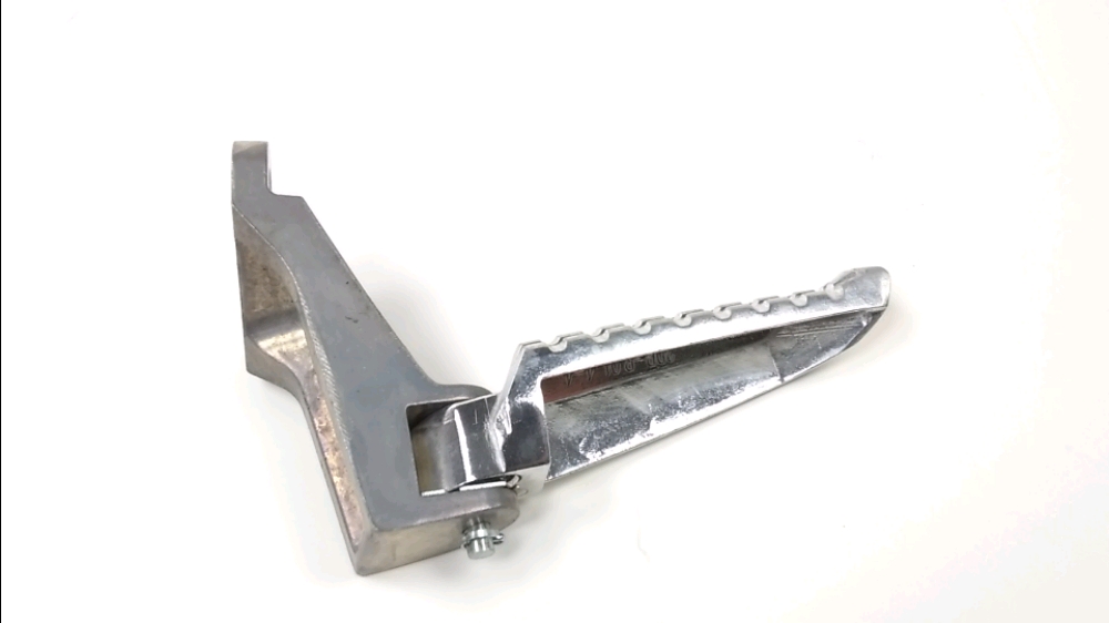 PLATINE ET REPOSE PIEDS ARRIERE DROIT