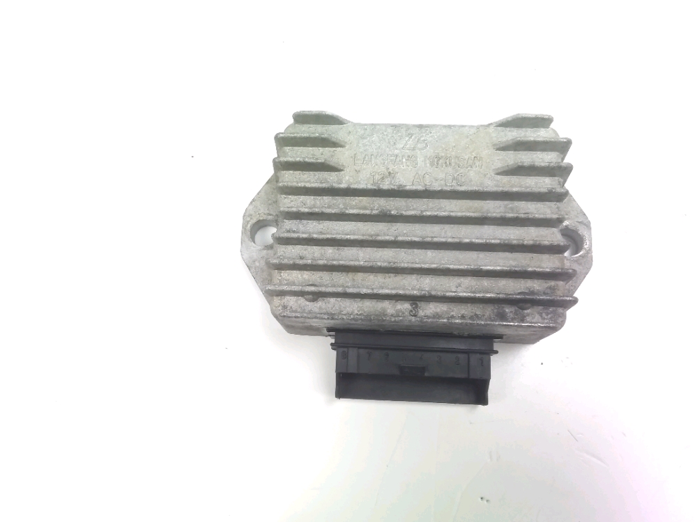 REGULATEUR DE TENSION