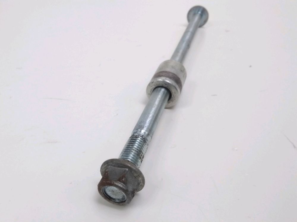 AXE DE ROUE AVANT