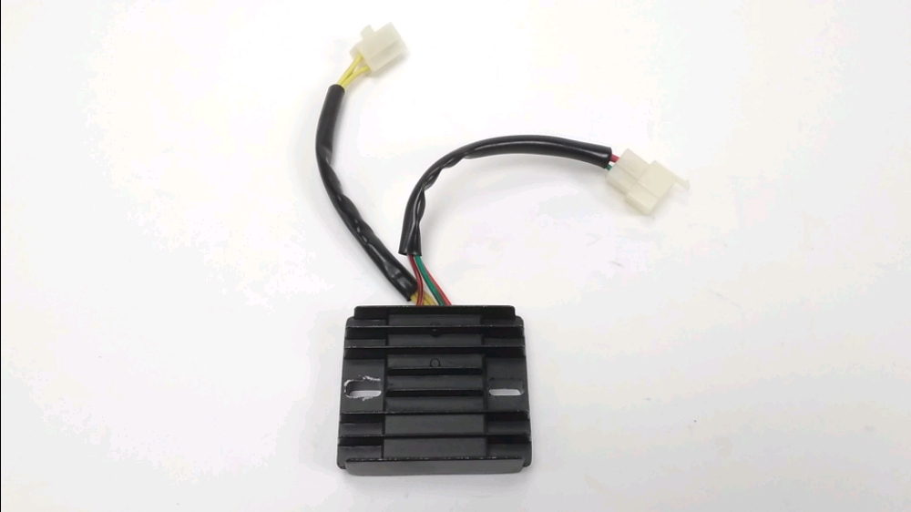 REGULATEUR DE TENSION