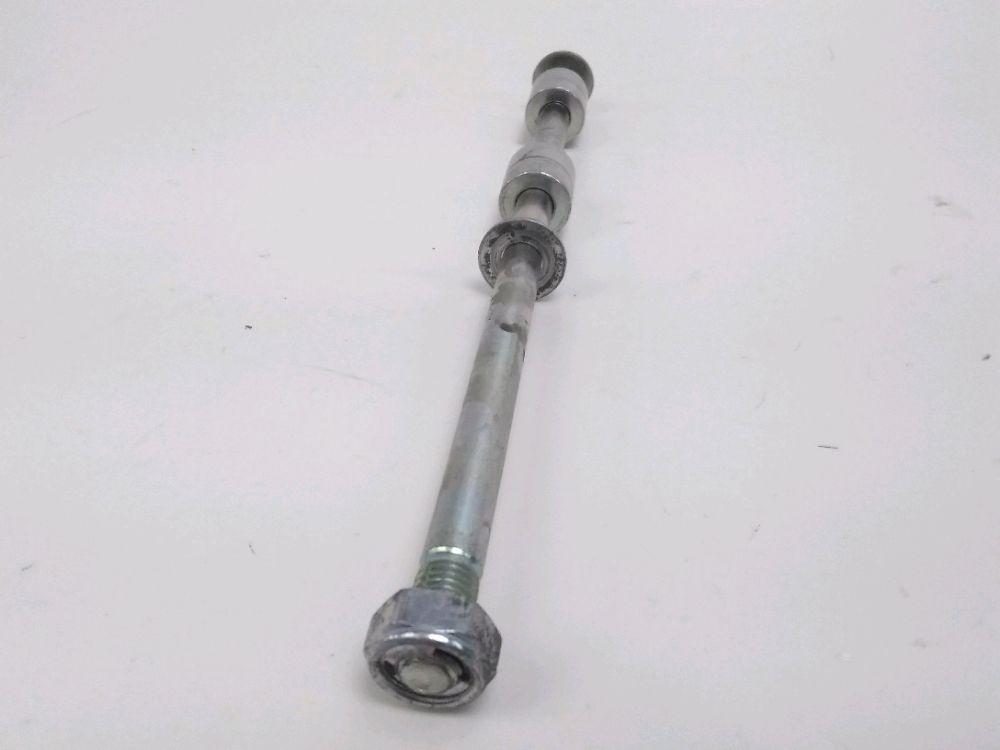 AXE DE ROUE AVANT
