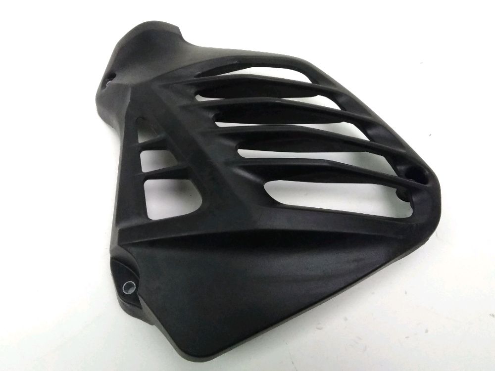 GRILLE DE RADIATEUR
