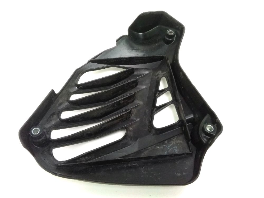 GRILLE DE RADIATEUR