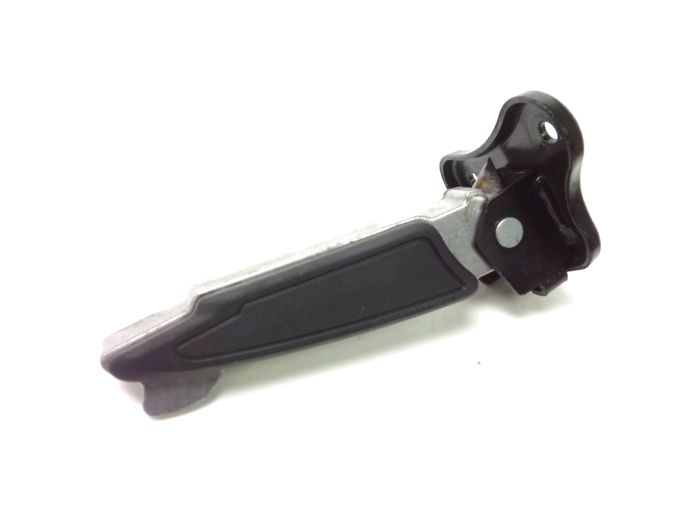 PLATINE ET REPOSE PIEDS ARRIERE DROIT