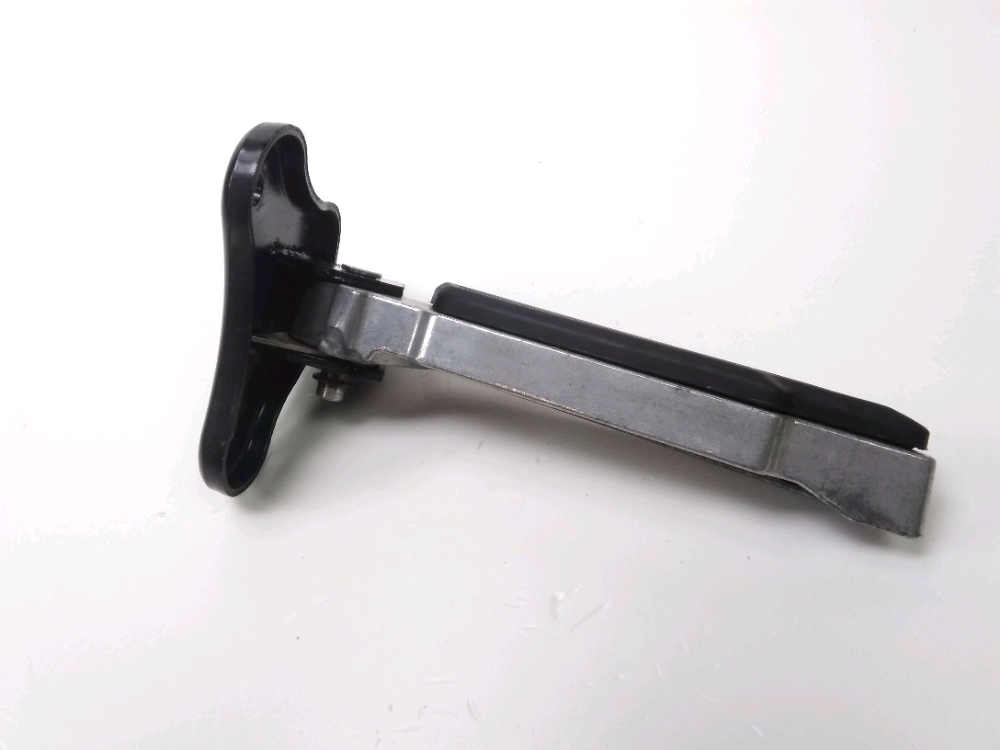 PLATINE ET REPOSE PIEDS ARRIERE DROIT