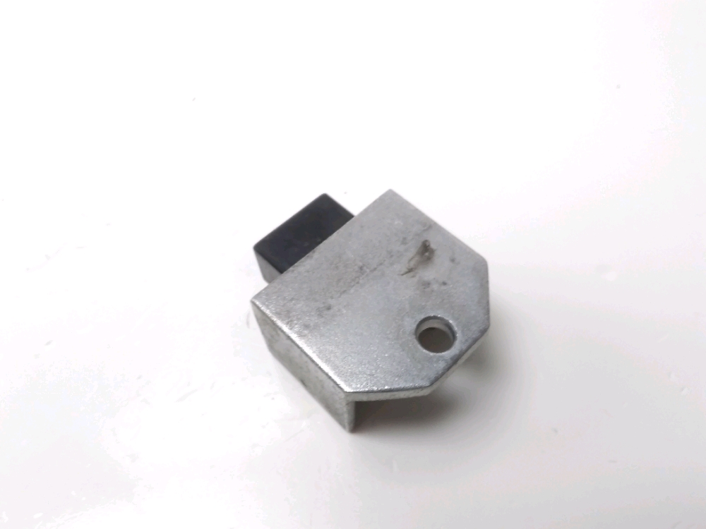 REGULATEUR DE TENSION