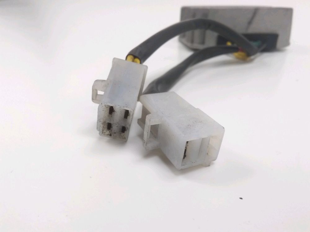 REGULATEUR DE TENSION