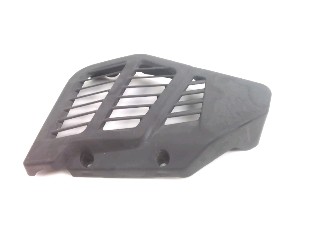GRILLE DE RADIATEUR