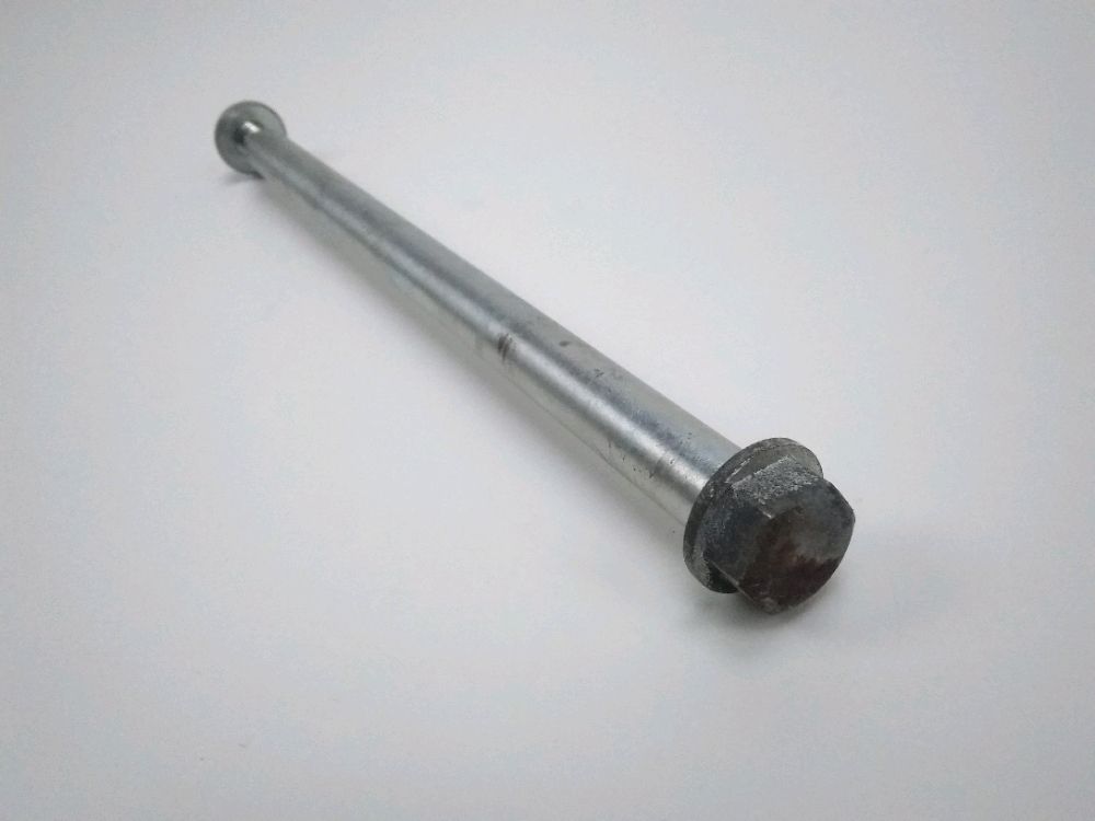 AXE DE ROUE AVANT
