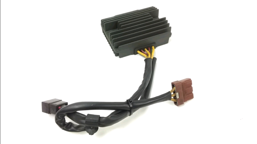 REGULATEUR DE TENSION