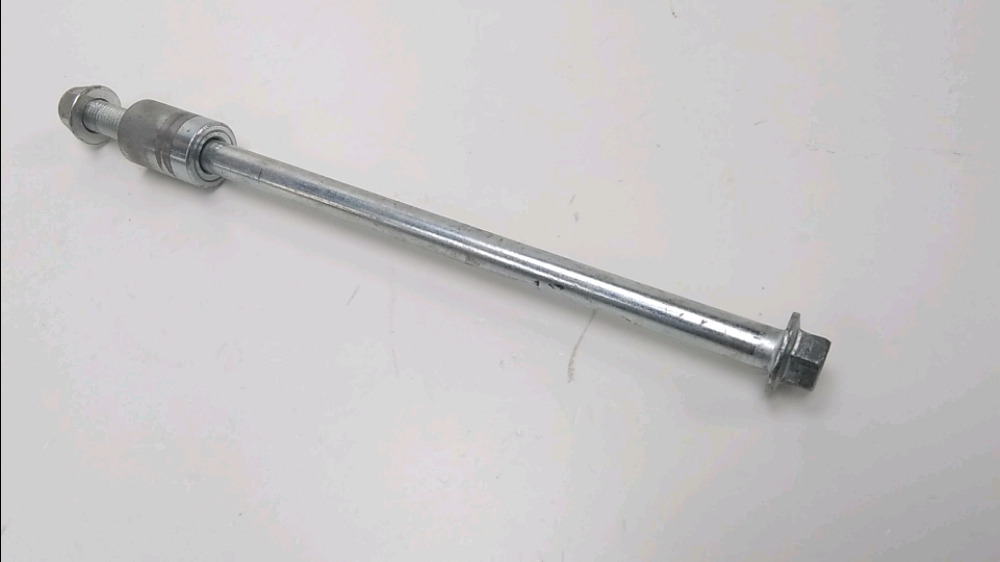 AXE DE ROUE AVANT