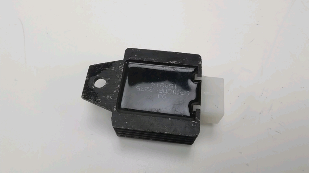 REGULATEUR DE TENSION