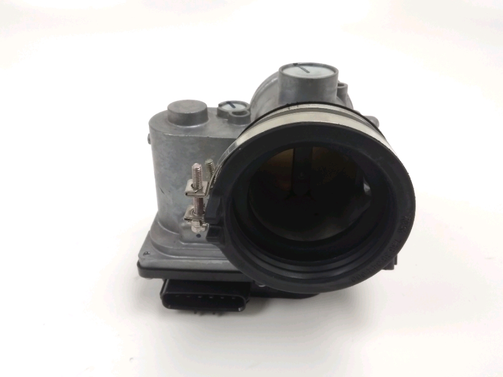 Corps d'injection droit