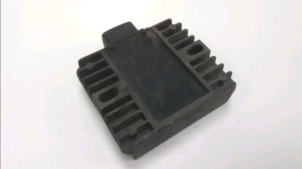 REGULATEUR DE TENSION