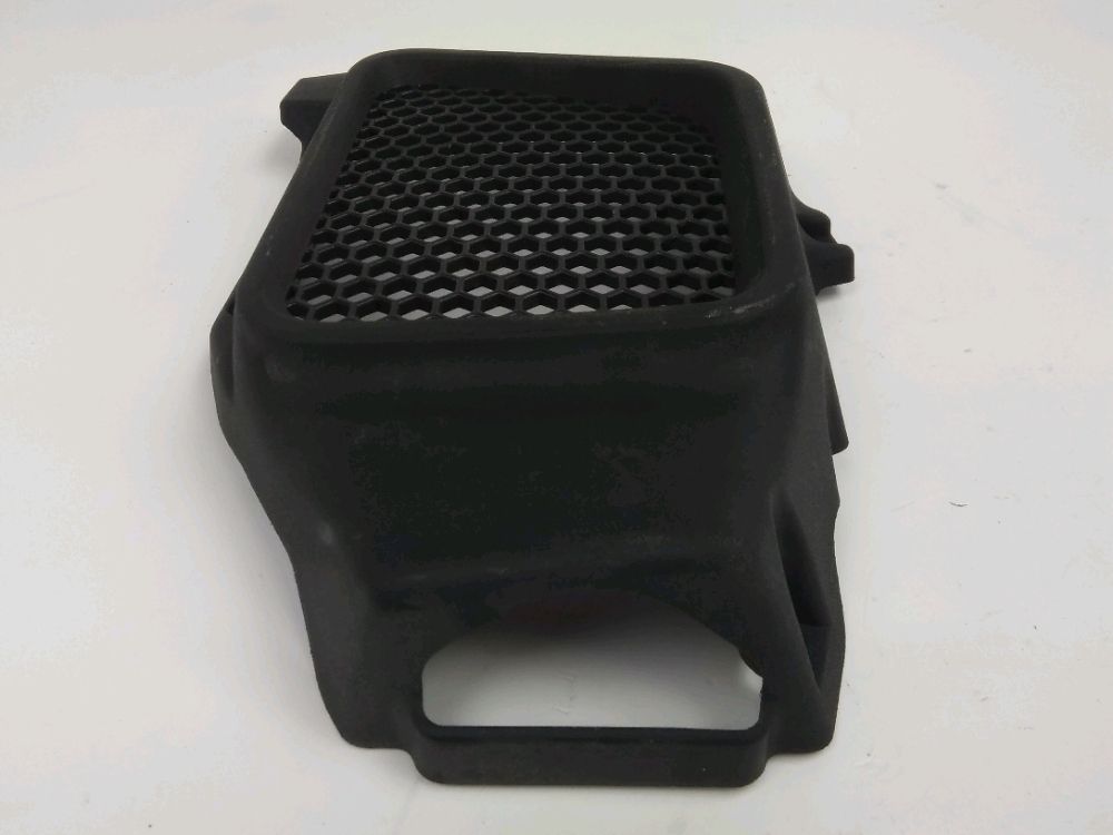 GRILLE DE RADIATEUR