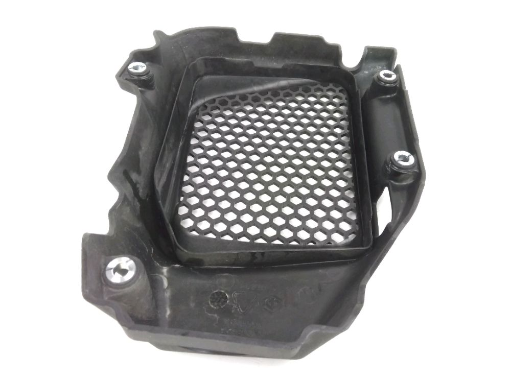 GRILLE DE RADIATEUR